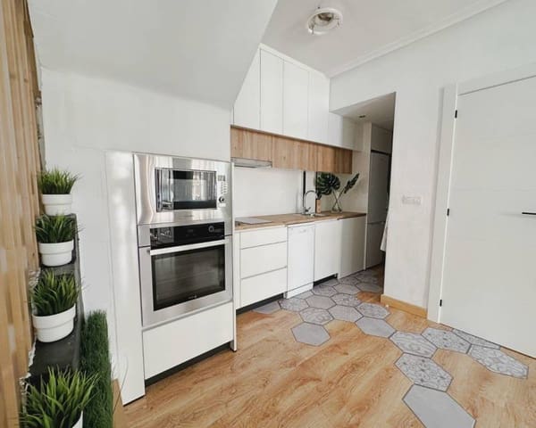 3 soverom Kjedet enebolig til salgs i La Zenia, Orihuela med svømmebasseng - € 283 000 (Ref: 9984289)
