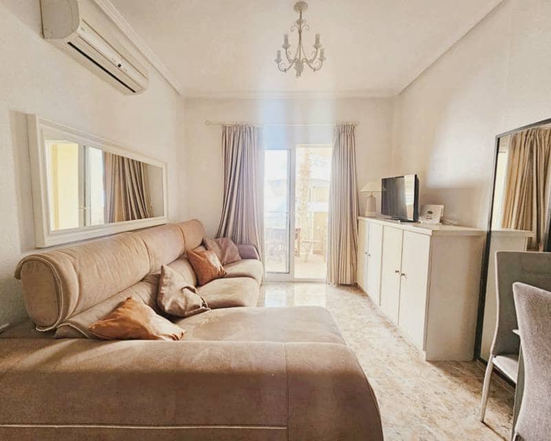 Apartamento de 2 habitaciones en Orihuela Costa en venta con piscina - 224.000 € (Ref: 9984291)