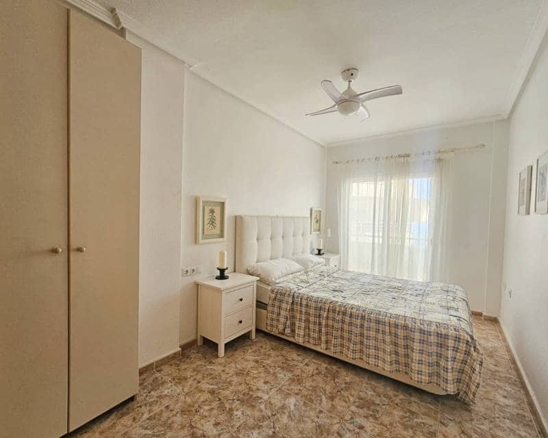 Apartamento de 2 habitaciones en Orihuela Costa en venta con piscina - 224.000 € (Ref: 9984291)