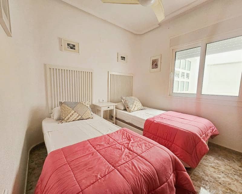 Apartamento de 2 habitaciones en Orihuela Costa en venta con piscina - 224.000 € (Ref: 9984291)