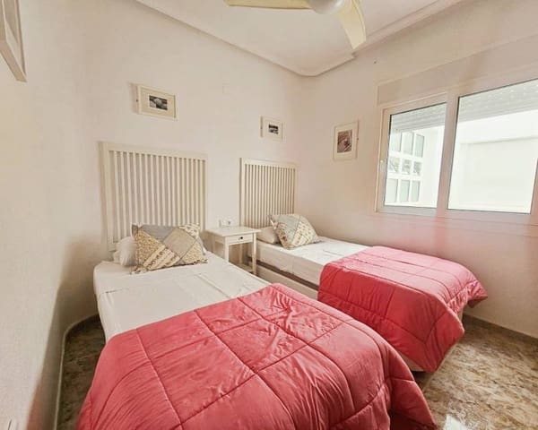 Apartamento de 2 habitaciones en Aguamarina, Orihuela en venta con piscina - 224.000 € (Ref: 9984291)
