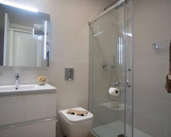 2 soverom Leilighet til salgs i Villamartin, Orihuela med svømmebasseng - € 279 900 (Ref: 9987184)
