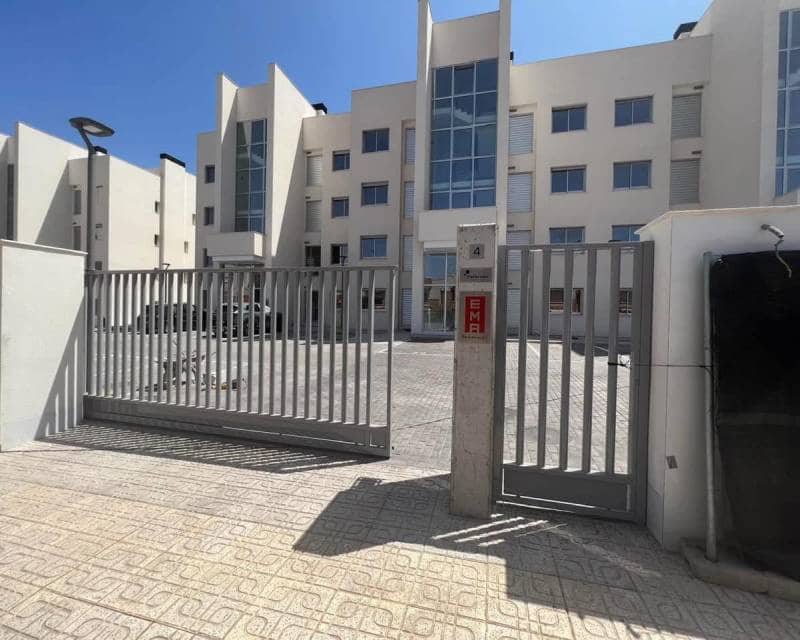 2 slaapkamer Appartement te koop in Orihuela Costa met zwembad - € 279.900 (Ref: 9987184)