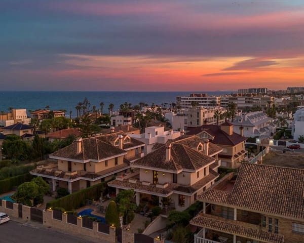 6 soveværelse Villa til salg i La Veleta, Torrevieja - € 2.490.000 (Ref: 9989297)