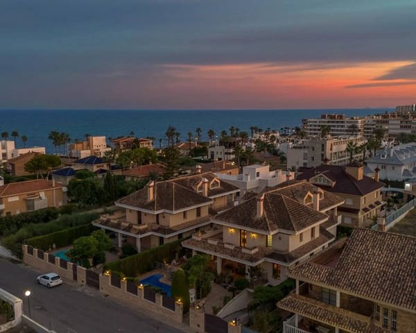 6 soveværelse Villa til salg i La Veleta, Torrevieja - € 2.490.000 (Ref: 9989297)