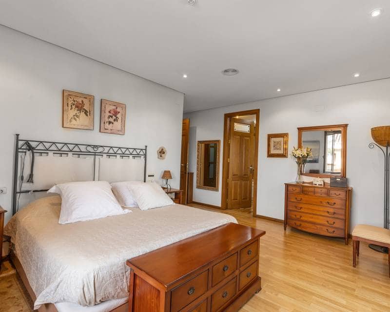6 soveværelse Villa til salg i La Veleta - € 2.490.000 (Ref: 9989297)