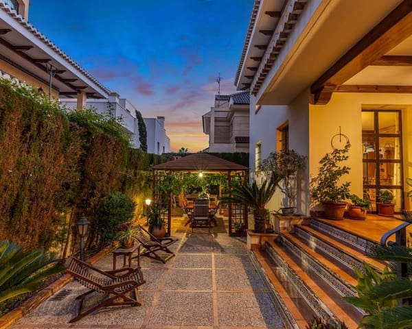 6 soveværelse Villa til salg i La Veleta, Torrevieja - € 2.490.000 (Ref: 9989297)