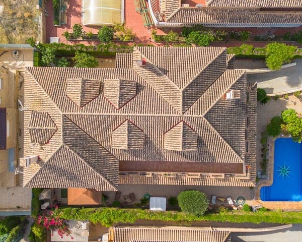 6 soveværelse Villa til salg i La Veleta, Torrevieja - € 2.490.000 (Ref: 9989297)