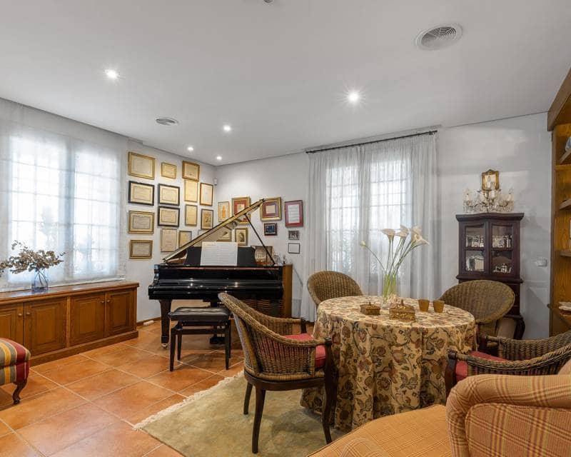 6 soveværelse Villa til salg i La Veleta - € 2.490.000 (Ref: 9989297)