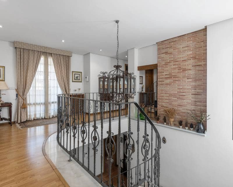 6 soveværelse Villa til salg i La Veleta - € 2.490.000 (Ref: 9989297)