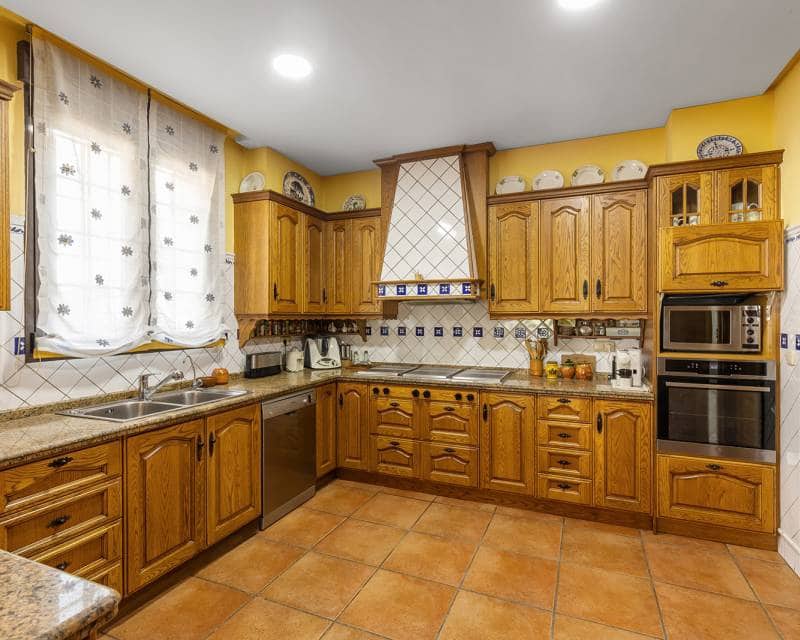 6 soveværelse Villa til salg i La Veleta - € 2.490.000 (Ref: 9989297)