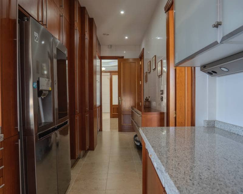 5 soverom Leilighet til salgs i Benidorm med svømmebasseng - € 1 700 000 (Ref: 9989298)