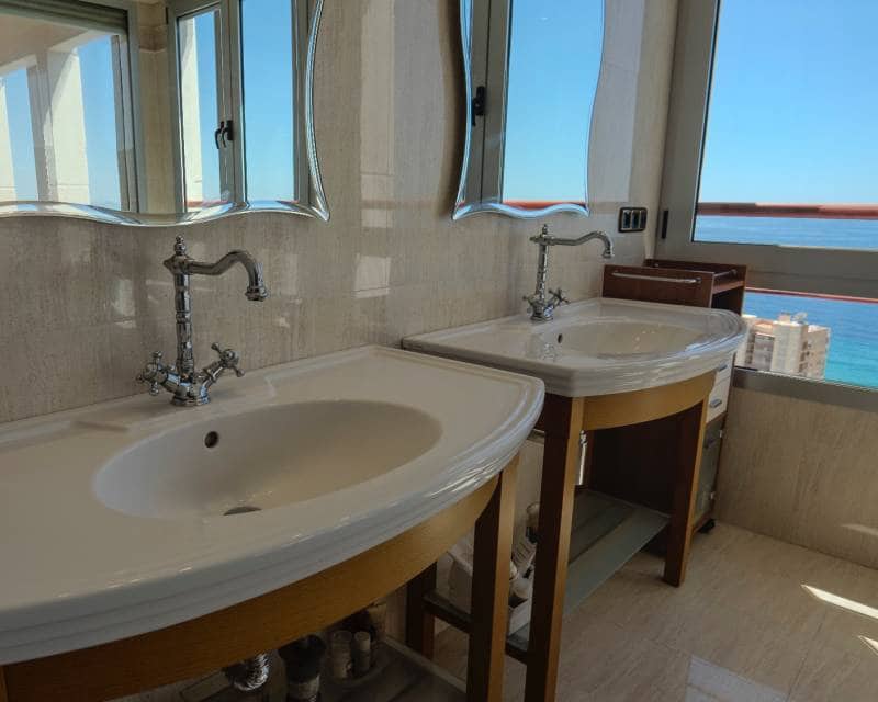 5 soverom Leilighet til salgs i Benidorm med svømmebasseng - € 1 700 000 (Ref: 9989298)