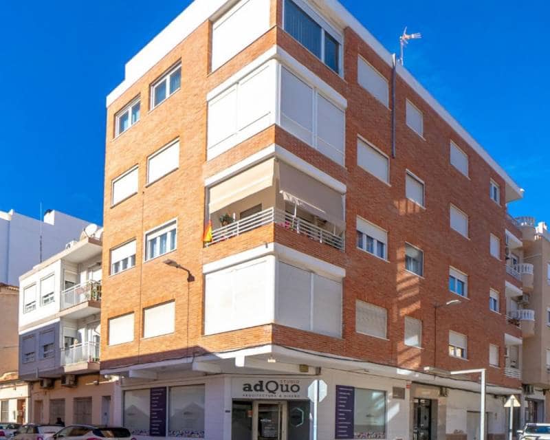 2 bedroom Apartment for sale in Torrevieja - € 349,000 (Ref: 9989300)
