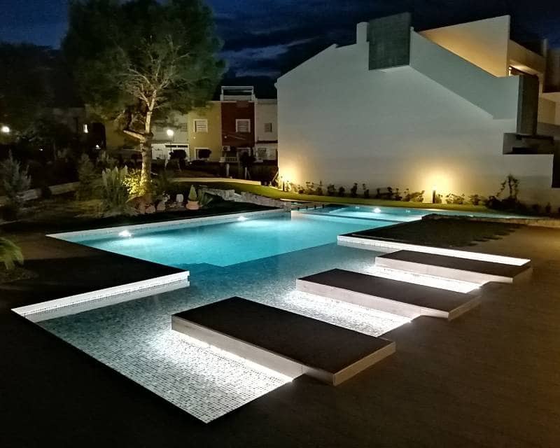 3 soverom Hus til salgs i Torrevieja med svømmebasseng - € 340 000 (Ref: 9989503)