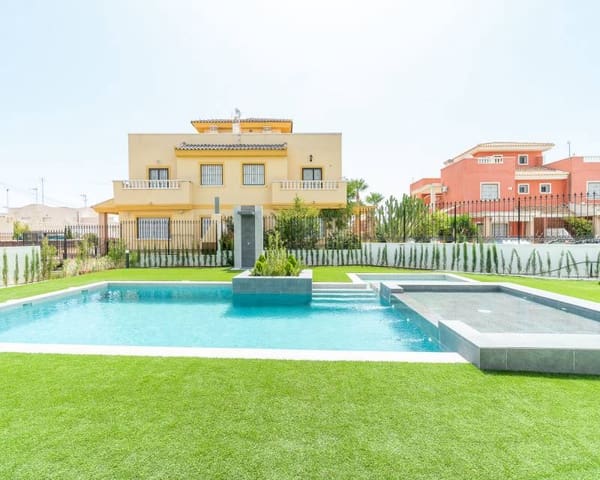 3 soverom Hus til salgs i Los Balcones - Los Altos, Torrevieja med svømmebasseng - € 340 000 (Ref: 9989503)