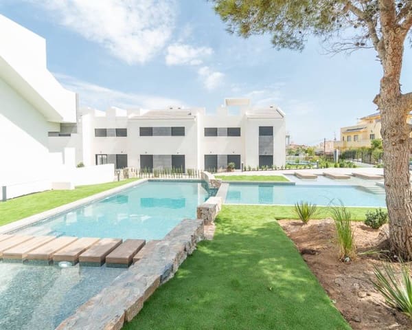 3 soverom Hus til salgs i Los Balcones - Los Altos, Torrevieja med svømmebasseng - € 340 000 (Ref: 9989503)