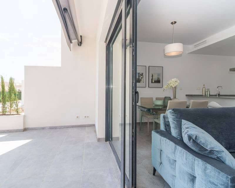3 soverom Hus til salgs i Torrevieja med svømmebasseng - € 340 000 (Ref: 9989503)