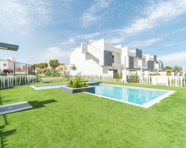 3 soverom Hus til salgs i Los Balcones - Los Altos, Torrevieja med svømmebasseng - € 340 000 (Ref: 9989503)