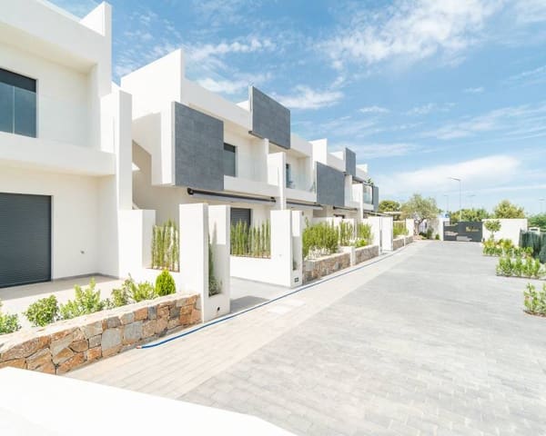 3 soverom Hus til salgs i Los Balcones - Los Altos, Torrevieja med svømmebasseng - € 340 000 (Ref: 9989503)