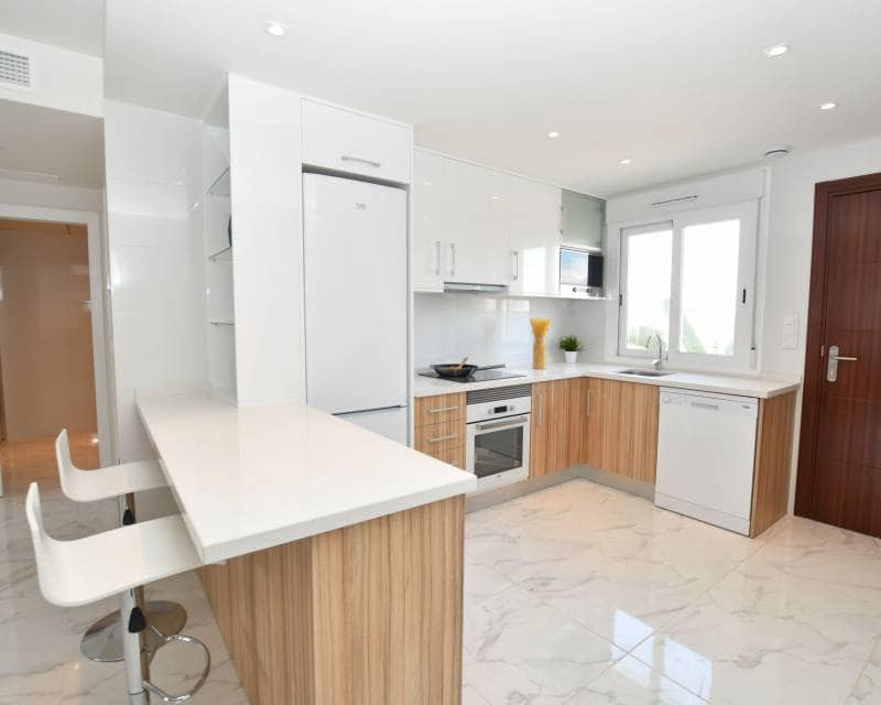 2 quarto Casa em Banda para venda em San Miguel de Salinas com piscina - 273 800 € (Ref: 9989505)