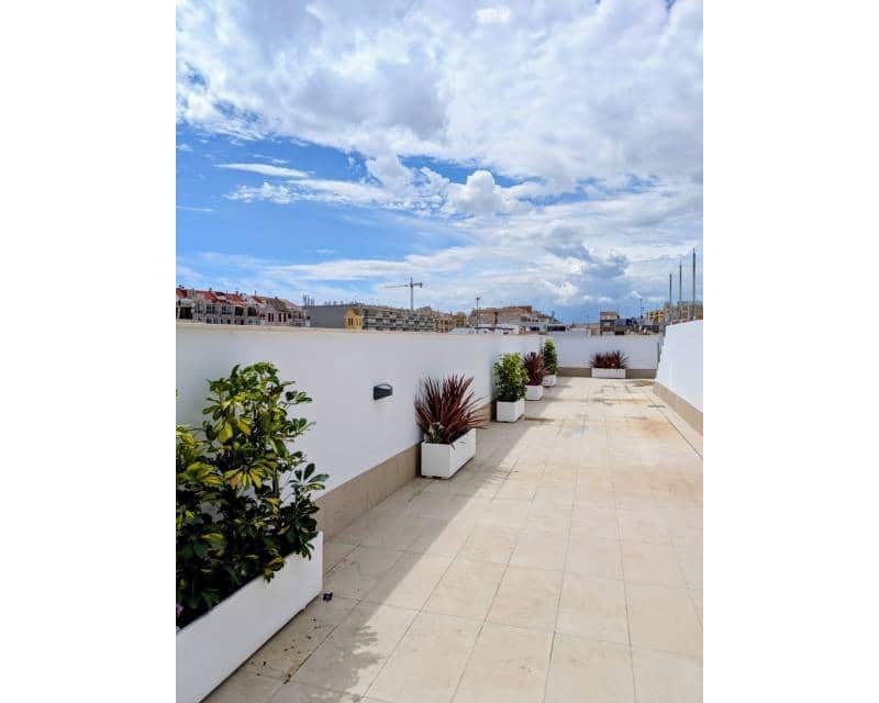 1 bedroom Apartment for sale in Torrevieja with pool - € 219,000 (Ref: 9989516)