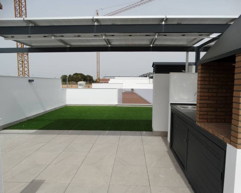 Casa de 2 habitaciones en Pilar de la Horadada en venta con piscina - 265.000 € (Ref: 9989557)