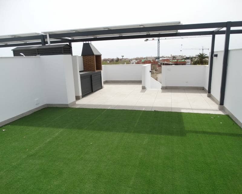 Casa de 2 habitaciones en Pilar de la Horadada en venta con piscina - 265.000 € (Ref: 9989557)