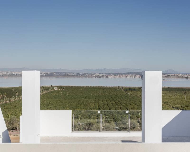 3 soveværelse Semi-Rækkehus til salg i Torrevieja med swimmingpool - € 539.000 (Ref: 9989572)