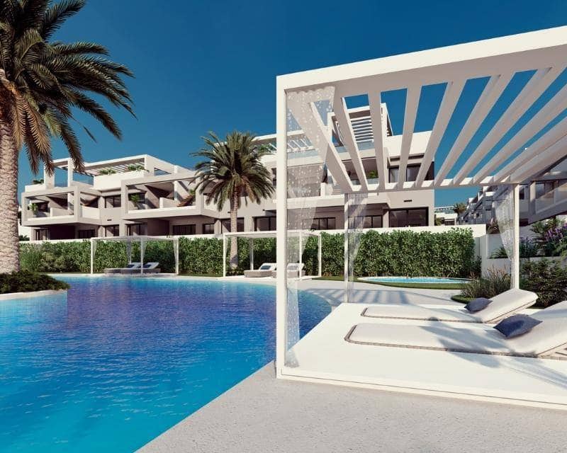 2 soverom Hus til salgs i Torrevieja med svømmebasseng - € 309 900 (Ref: 9989608)