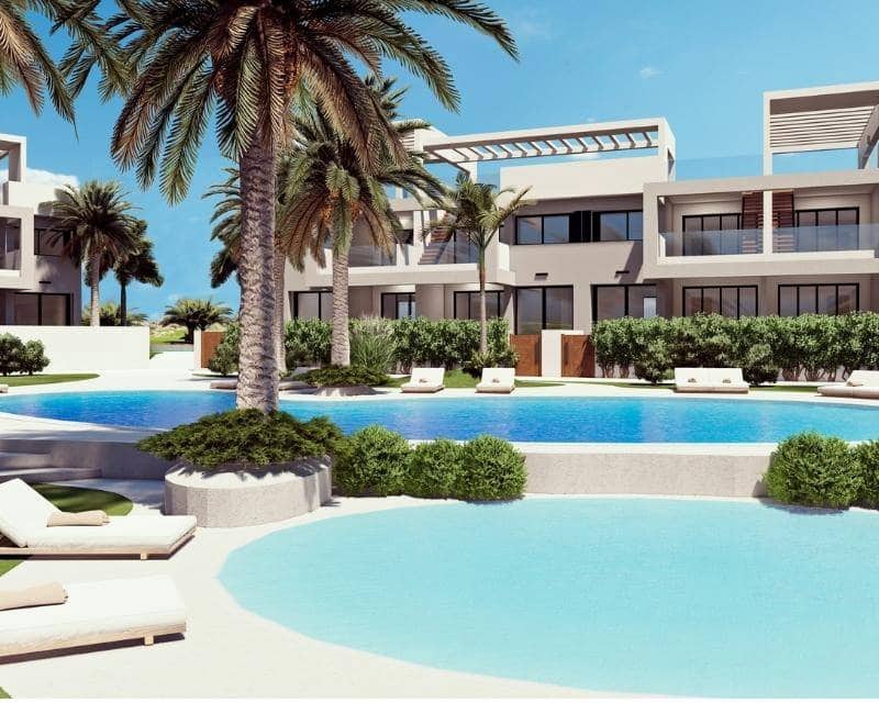 2 soverom Hus til salgs i Torrevieja med svømmebasseng - € 309 900 (Ref: 9989608)
