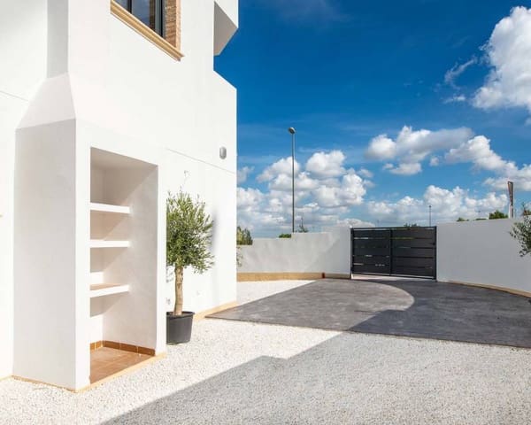 3 bedroom Semi-detached Villa for sale in Cox with pool - € 255,000 (Ref: 9989634)