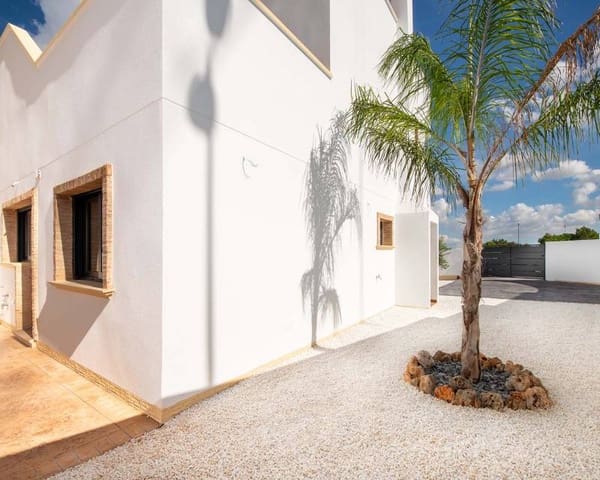 3 bedroom Semi-detached Villa for sale in Cox with pool - € 255,000 (Ref: 9989634)
