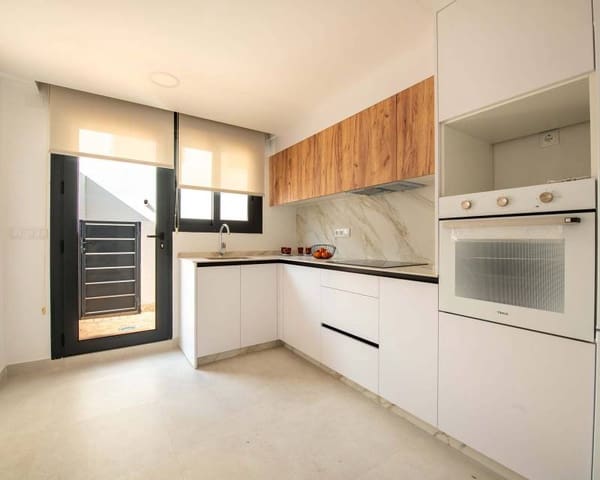3 bedroom Semi-detached Villa for sale in Cox with pool - € 255,000 (Ref: 9989634)