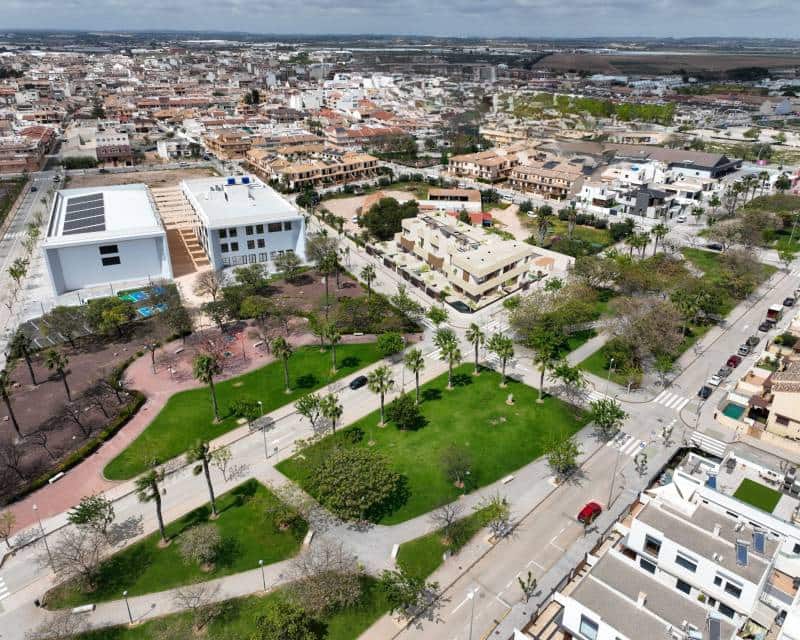 Casa de 3 habitaciones en Pilar de la Horadada en venta - 434.000 € (Ref: 9989637)