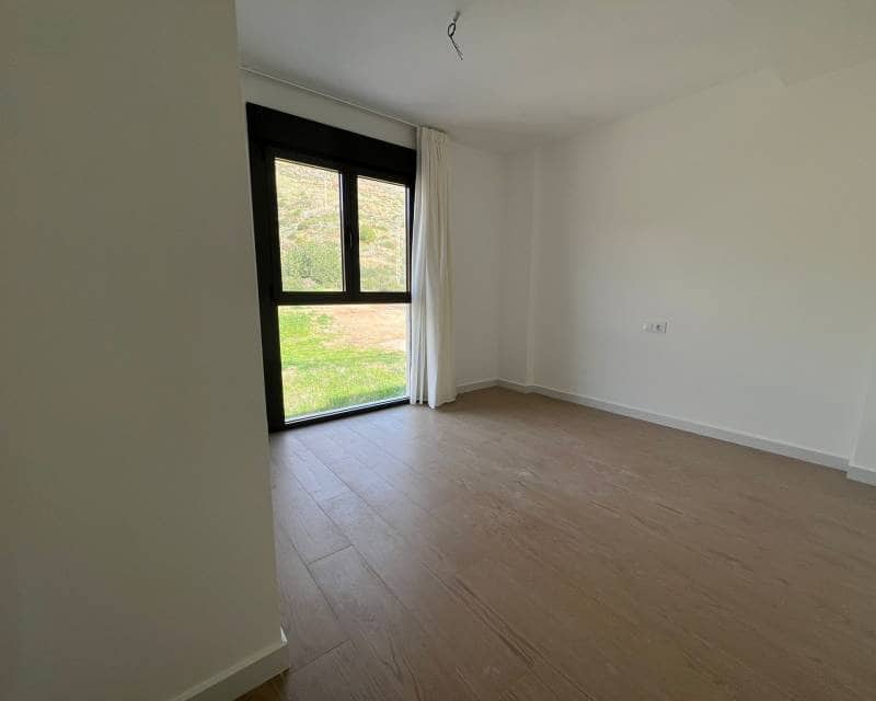 2 soverom Kjedet enebolig til salgs i Portman med svømmebasseng - € 208 000 (Ref: 9989664)