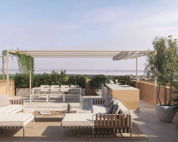 3 soverom Hus til salgs i Los Balcones - Los Altos, Torrevieja med svømmebasseng - € 340 000 (Ref: 9989670)
