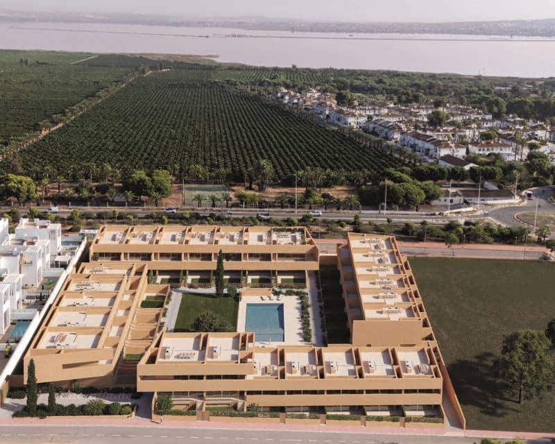 3 soverom Hus til salgs i Torrevieja med svømmebasseng - € 340 000 (Ref: 9989670)