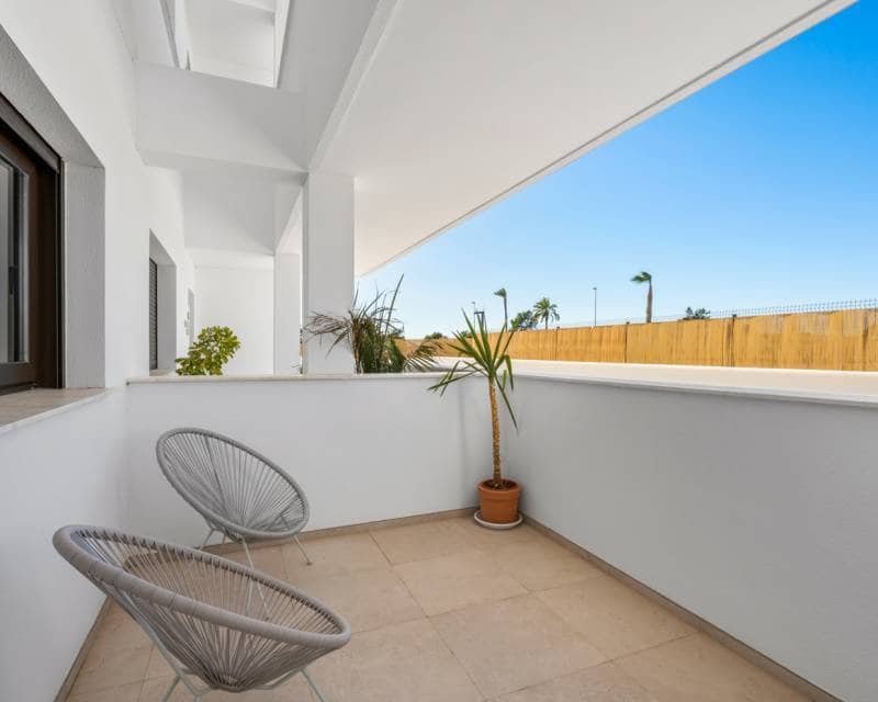 2 sovrum Lägenhet till salu i Los Alcazares med pool - 279 000 € (Ref: 9989674)