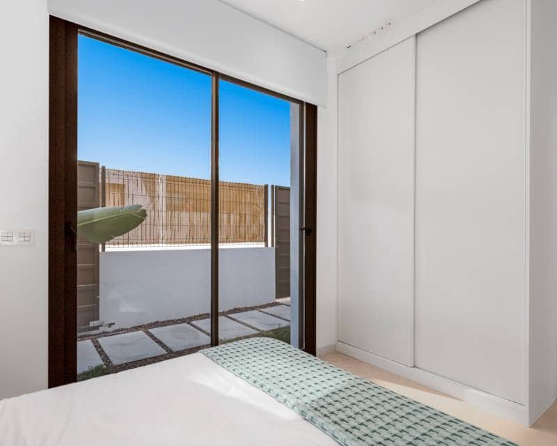 Chalet de 3 habitaciones en Los Alcázares en venta - 555.000 € (Ref: 9989675)