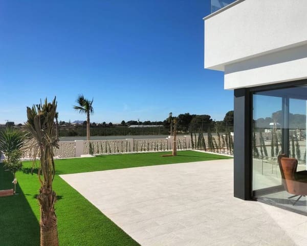 3 soveværelse Villa til salg i Pinar de Campoverde, Pilar de la Horadada med swimmingpool - € 420.000 (Ref: 9989707)