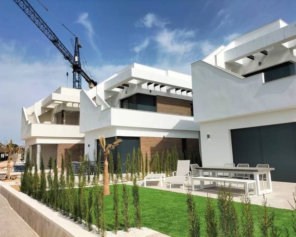 3 soveværelse Villa til salg i Pinar de Campoverde, Pilar de la Horadada med swimmingpool - € 420.000 (Ref: 9989707)