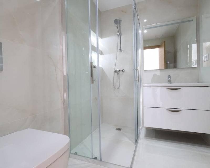 Ático de 2 habitaciones en Cabo Roig en venta - 239.000 € (Ref: 9989892)