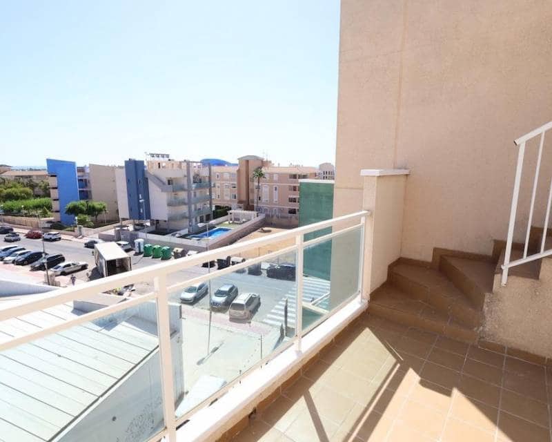 Ático de 2 habitaciones en Cabo Roig en venta - 239.000 € (Ref: 9989892)