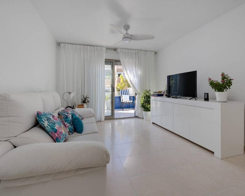Ático de 3 habitaciones en Torrevieja en venta con piscina - 350.000 € (Ref: 9991854)
