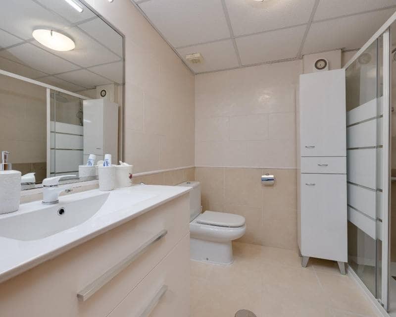 Ático de 3 habitaciones en Torrevieja en venta con piscina - 350.000 € (Ref: 9991854)