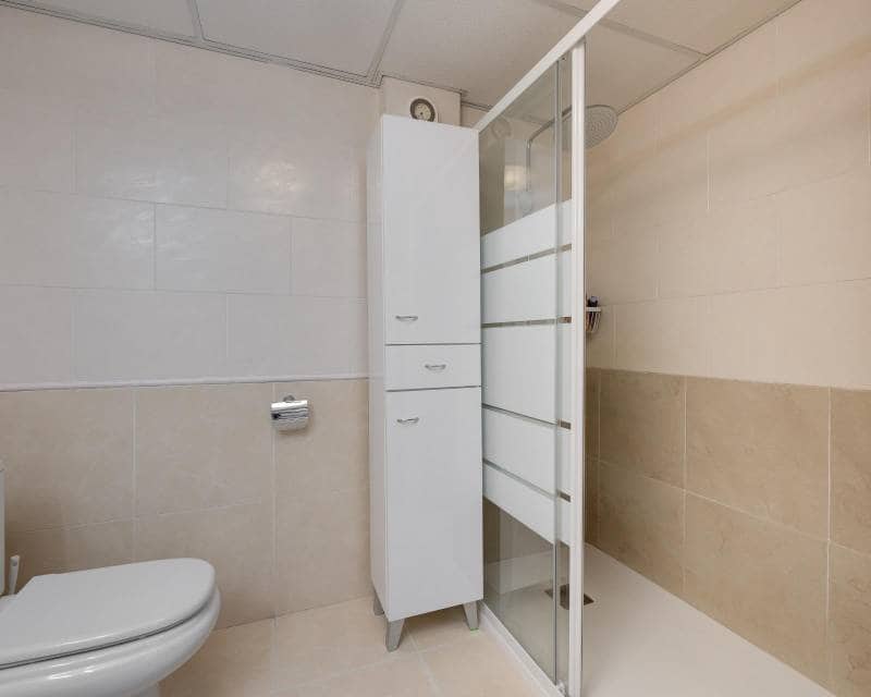 Ático de 3 habitaciones en Torrevieja en venta con piscina - 350.000 € (Ref: 9991854)