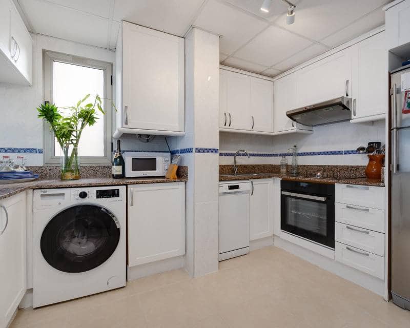 Ático de 3 habitaciones en Torrevieja en venta con piscina - 350.000 € (Ref: 9991854)