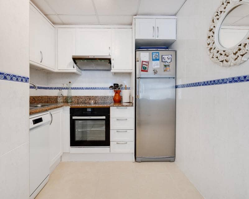 Ático de 3 habitaciones en Torrevieja en venta con piscina - 350.000 € (Ref: 9991854)