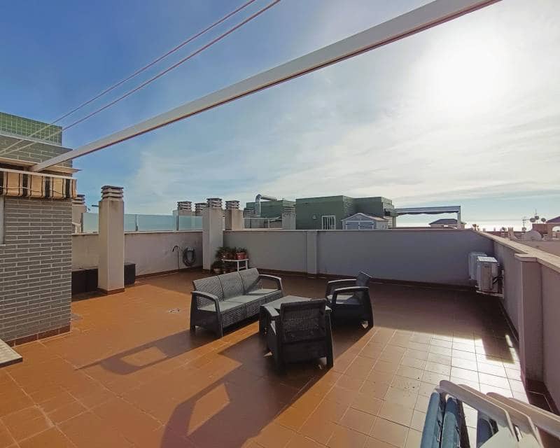 2 makuuhuone Kattohuoneisto myytävänä paikassa Cabo Roig mukana uima-altaan - 219 000 € (Ref: 9991855)